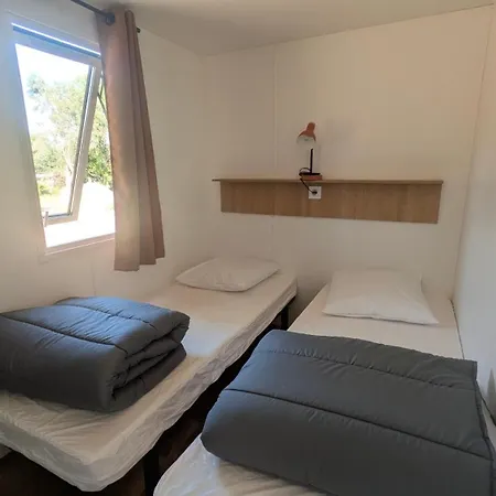 Campingplads Mobilhome Bord De Les Chenes